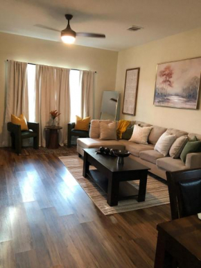 Spacious and comfortable Villa 4BD/2BA (10 sleeps)